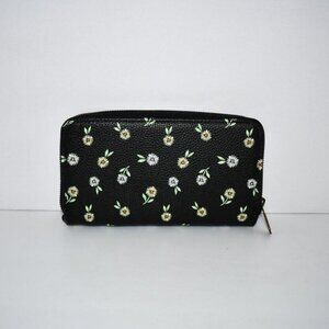 Thirty-One All About the Benjamins Wallet in Ditzy Daisy